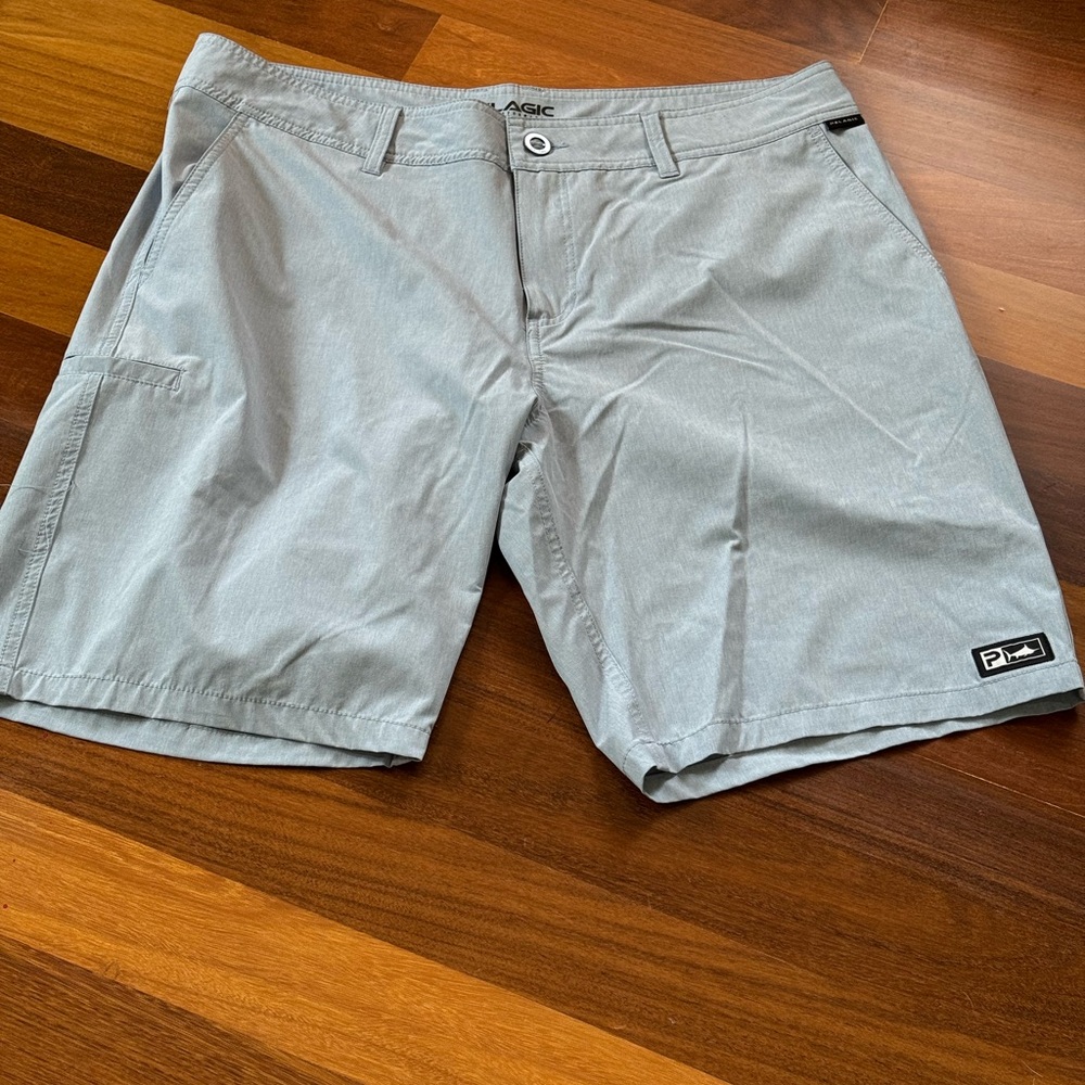 🌊 Pelagic Mako Fishing Shorts - Blue - Size 38 - Like New